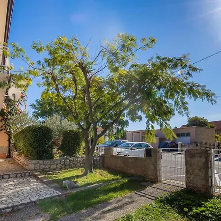 Pet Friendly Apartment In Novi Vinodolski Novi Vinodolski